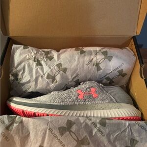 Under Armour UA W THREADBORNE BLUR Gray and Pink Sneakers